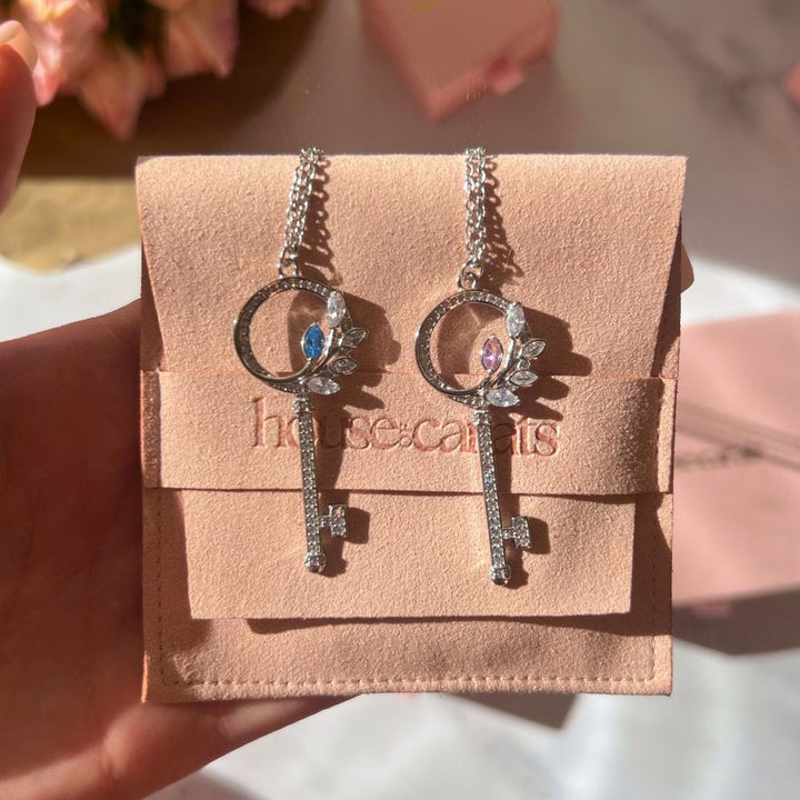 Hamilton Key Necklace Pink