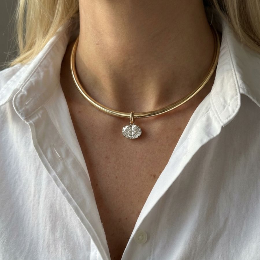 East West Oval Cut Torque Necklace Gold