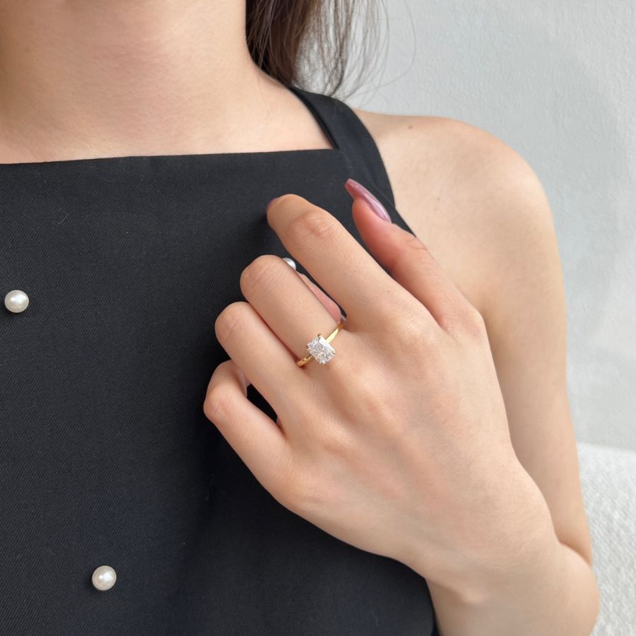 Elara Crushed Ice Cut Ring Silver