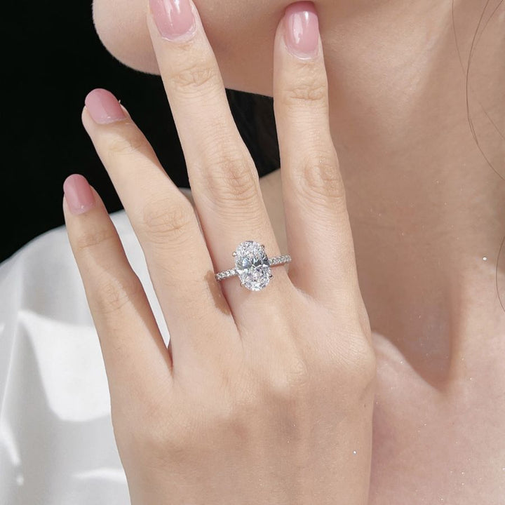 Solene Oval Cut Ring Silver