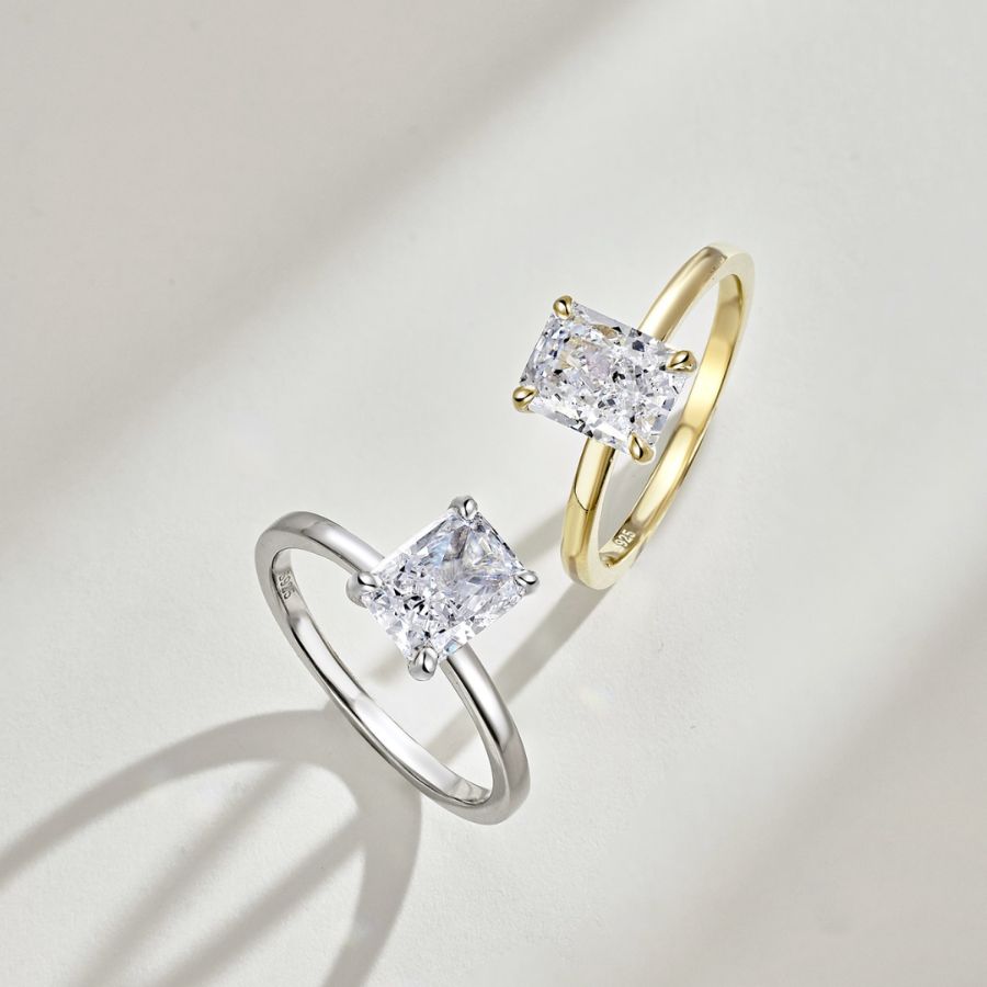 Elara Crushed Ice Cut Ring Gold