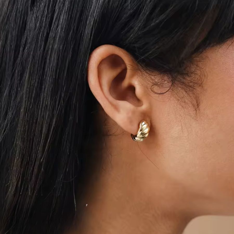 Carrie Croissant Earrings Gold