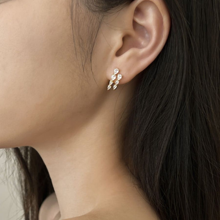 Estella Illusion Earrings Gold