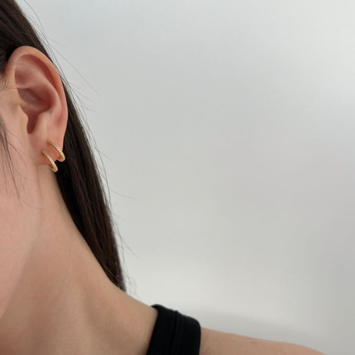 Huggie Look Illusion Earrings Silver