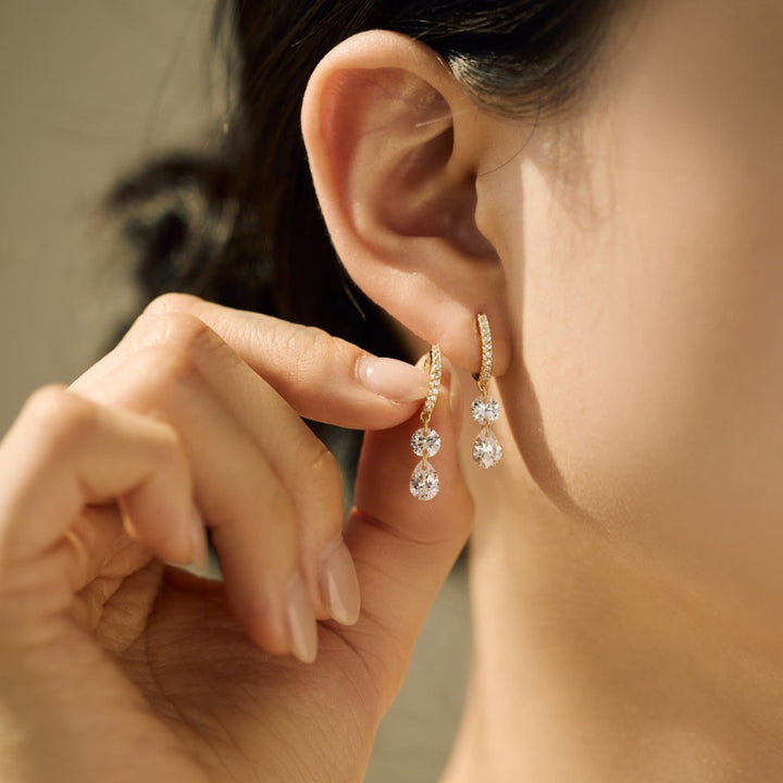 Naya Floating Stone Huggie Earrings Gold