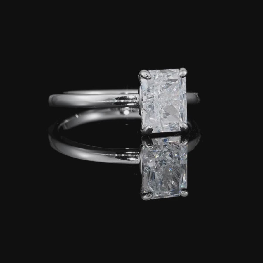 Elara Crushed Ice Cut Ring Gold