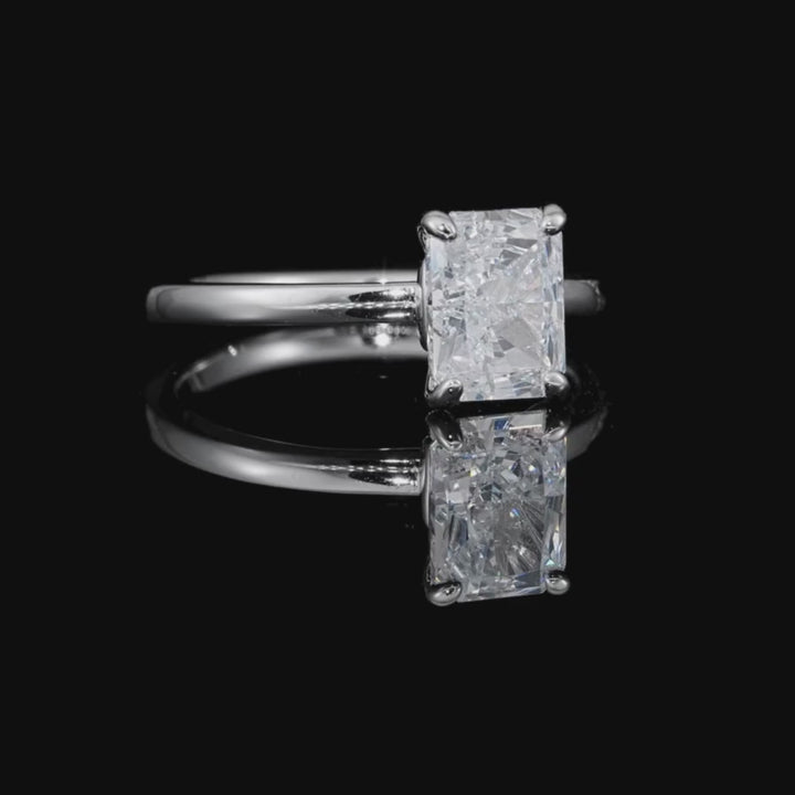 Elara Crushed Ice Cut Ring Gold