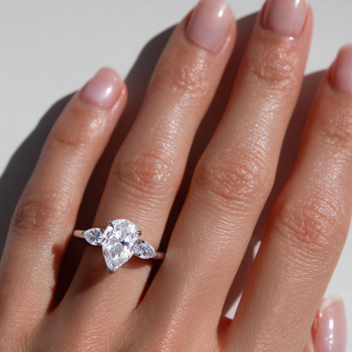 Vivaan Pear Cut Ring Silver