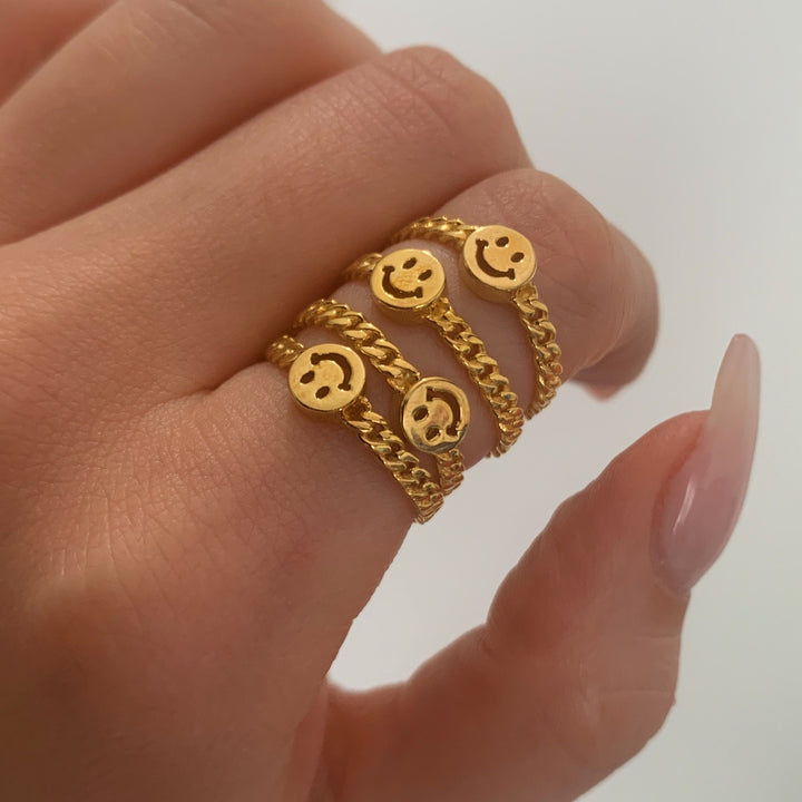 Smiley Chain Ring